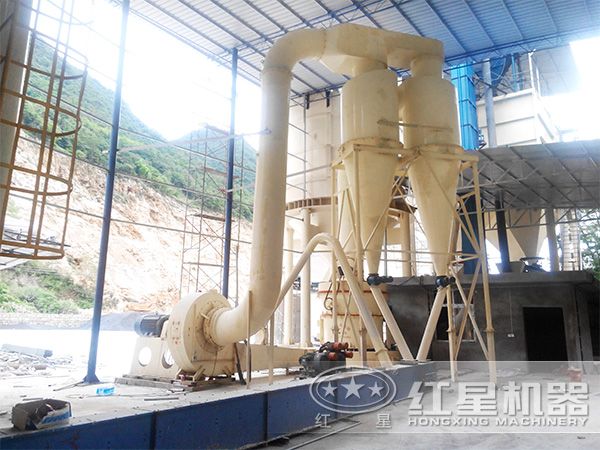高嶺土磨粉機客戶現場