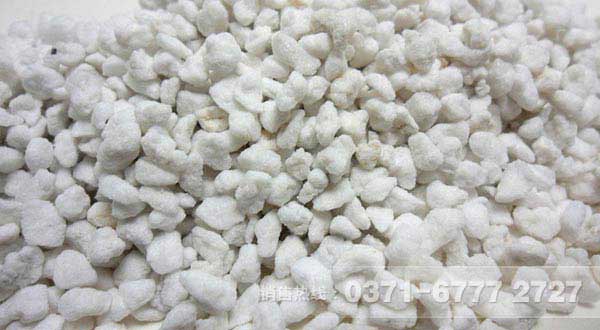 珍珠巖深加工生產設備/珍珠巖制砂生產線多少錢？