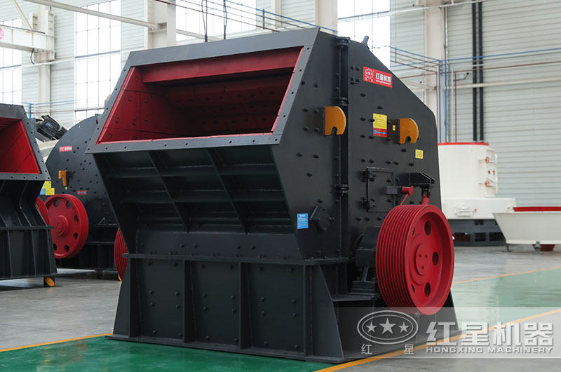 時產300噸用多大的反擊破碎機合適？多少錢一臺？