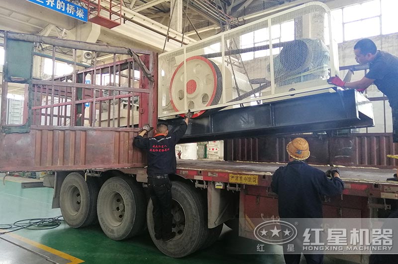 對輥制砂機打河卵石效果怎么樣？多少錢一臺？