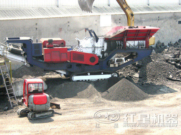 反擊式破碎機“戀上”車式輪胎底盤，還怕建筑廢料“圍城”嗎