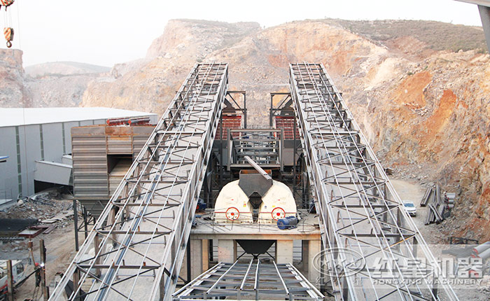 重錘式破碎機作業現場