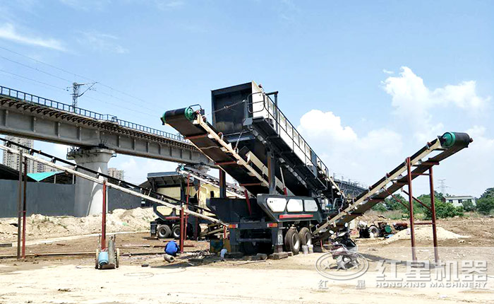 移動篩石機實現一體式流動篩分作業，高標準作業，玩轉礦山采石場