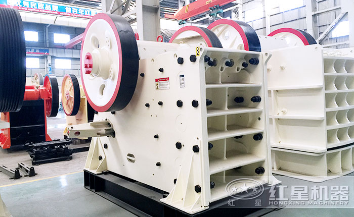 投資一條建筑石子破碎生產(chǎn)線需要哪些設備，配置時注意哪些問題？