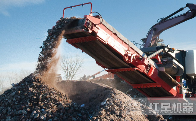 砂場秋點兵，一體式顎式碎石機（砸石機_磕石機）爭當排頭兵