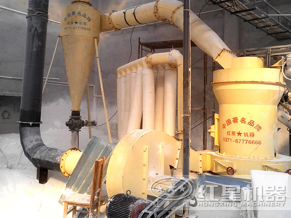 硅灰石磨粉機的兩種選擇—硅灰石雷蒙磨|硅灰石粉超細磨