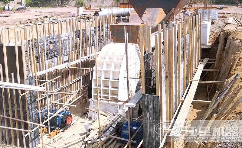 有關(guān)1615重錘式破碎機(jī)型號、產(chǎn)能及價格詳解