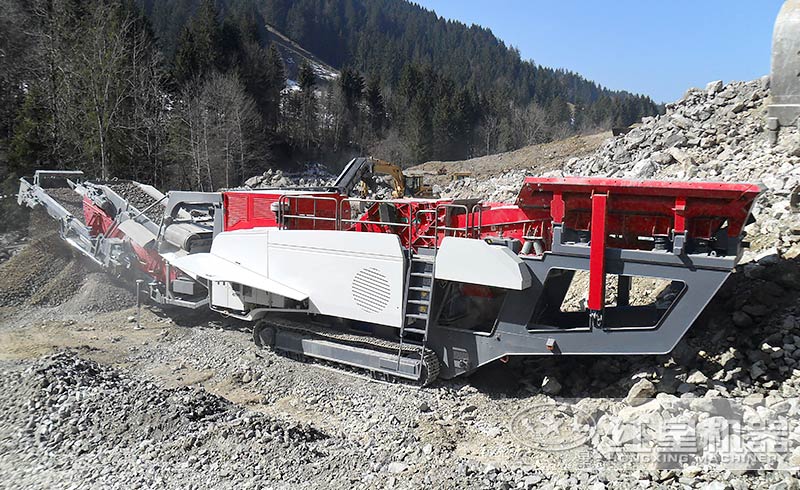 隱蔽式車載石子破碎機-隨開隨走，粉碎石頭就是這么便捷