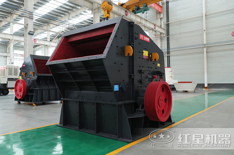 反擊式破碎機圖片