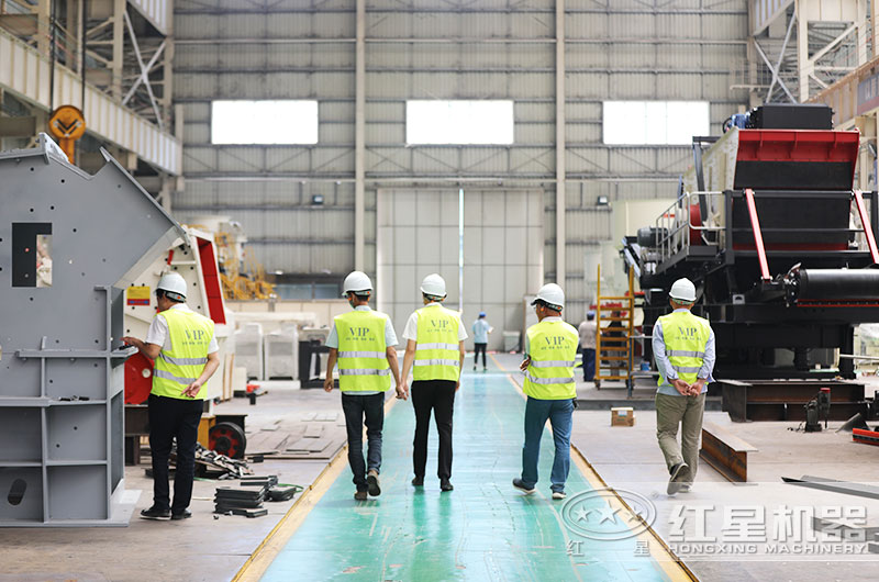 移動式石頭破碎機多少錢一臺？大型機器