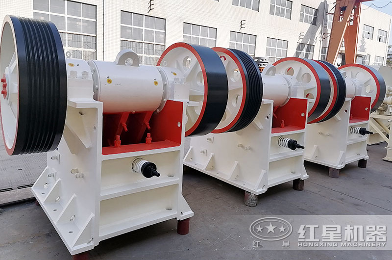 250x1200細顎破碎機產量多少？多重？附技術參數