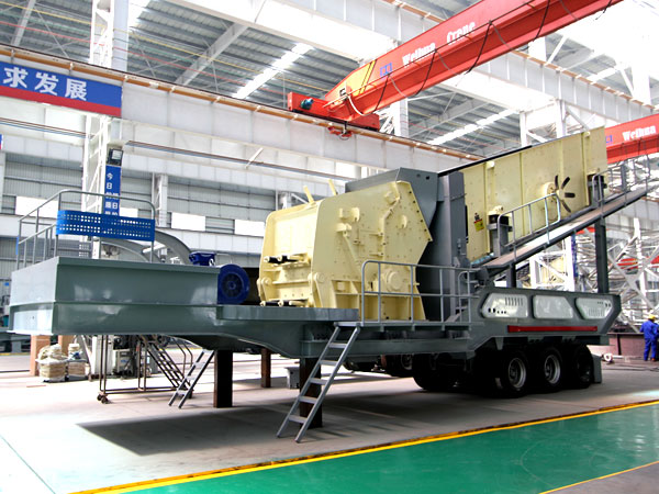 移動反擊式破碎站