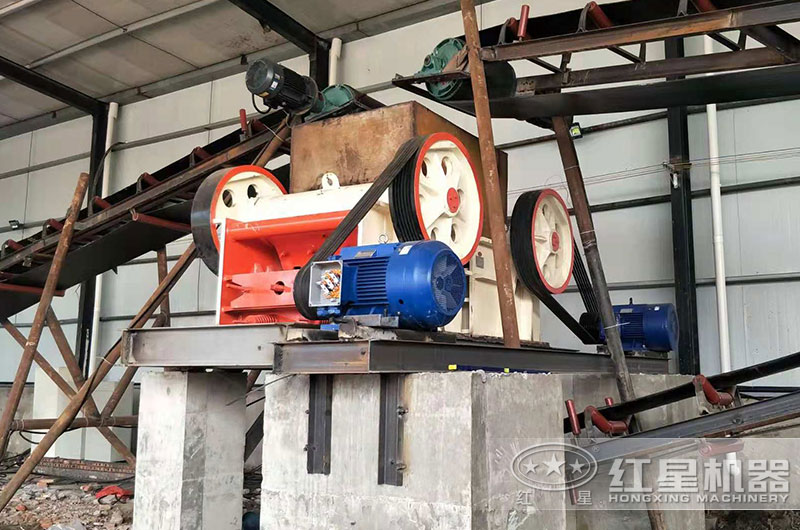 細顎破碎機較小出料粒度能打到多少？型號一覽表